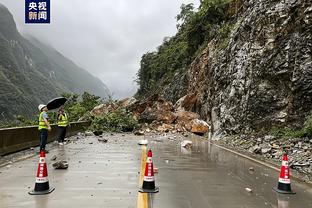 背靠背消耗大！首节没结束 穆雷约基奇先后返回更衣室